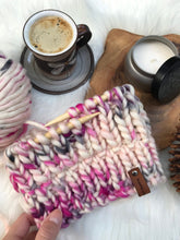 Load image into Gallery viewer, Luxury knit hat pattern, Women&#39;s Beanie Hat, Women&#39;s Beanie DIY, Luxury knit hat Pattern, WAK Knit Beanie pattern
